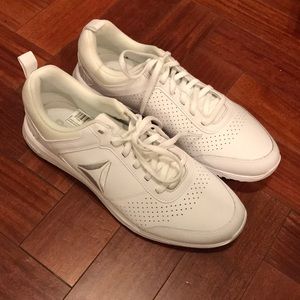 Regular ass white Reebok sneakers